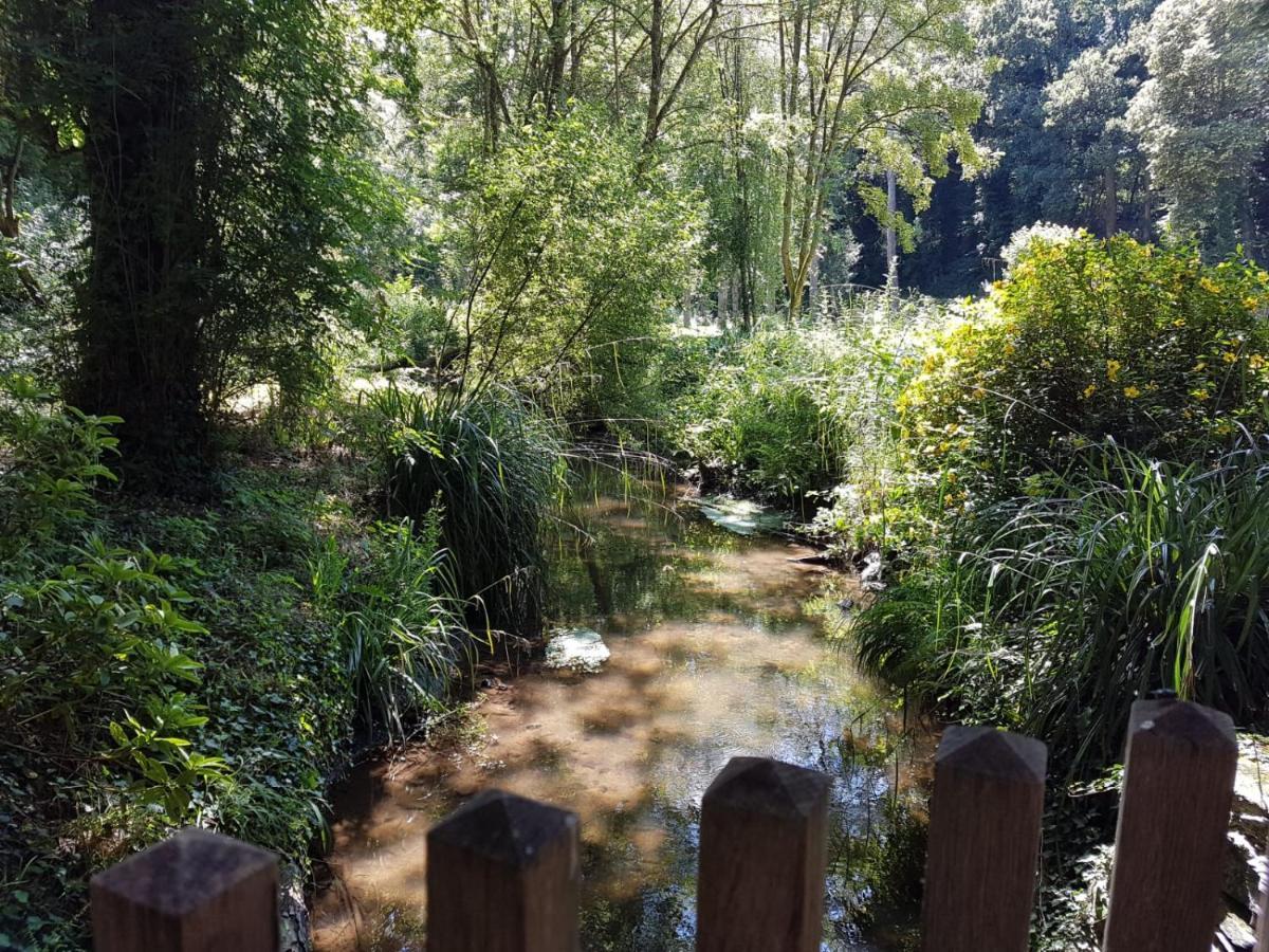 Le Vieux Moulin Bed & Breakfast Goudelin Luaran gambar