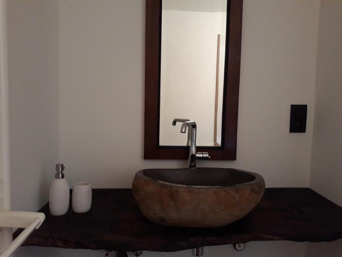 Le Vieux Moulin Bed & Breakfast Goudelin Luaran gambar